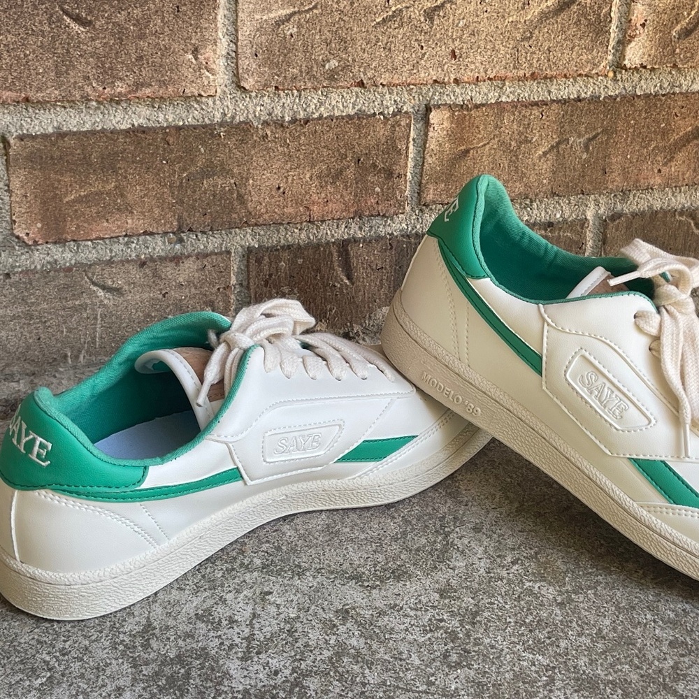 Saye Brand Sneakers